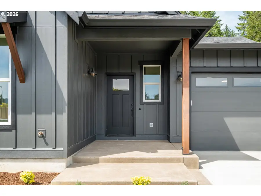 25323 E Broadway Ave, Veneta, OR 97487 - #2