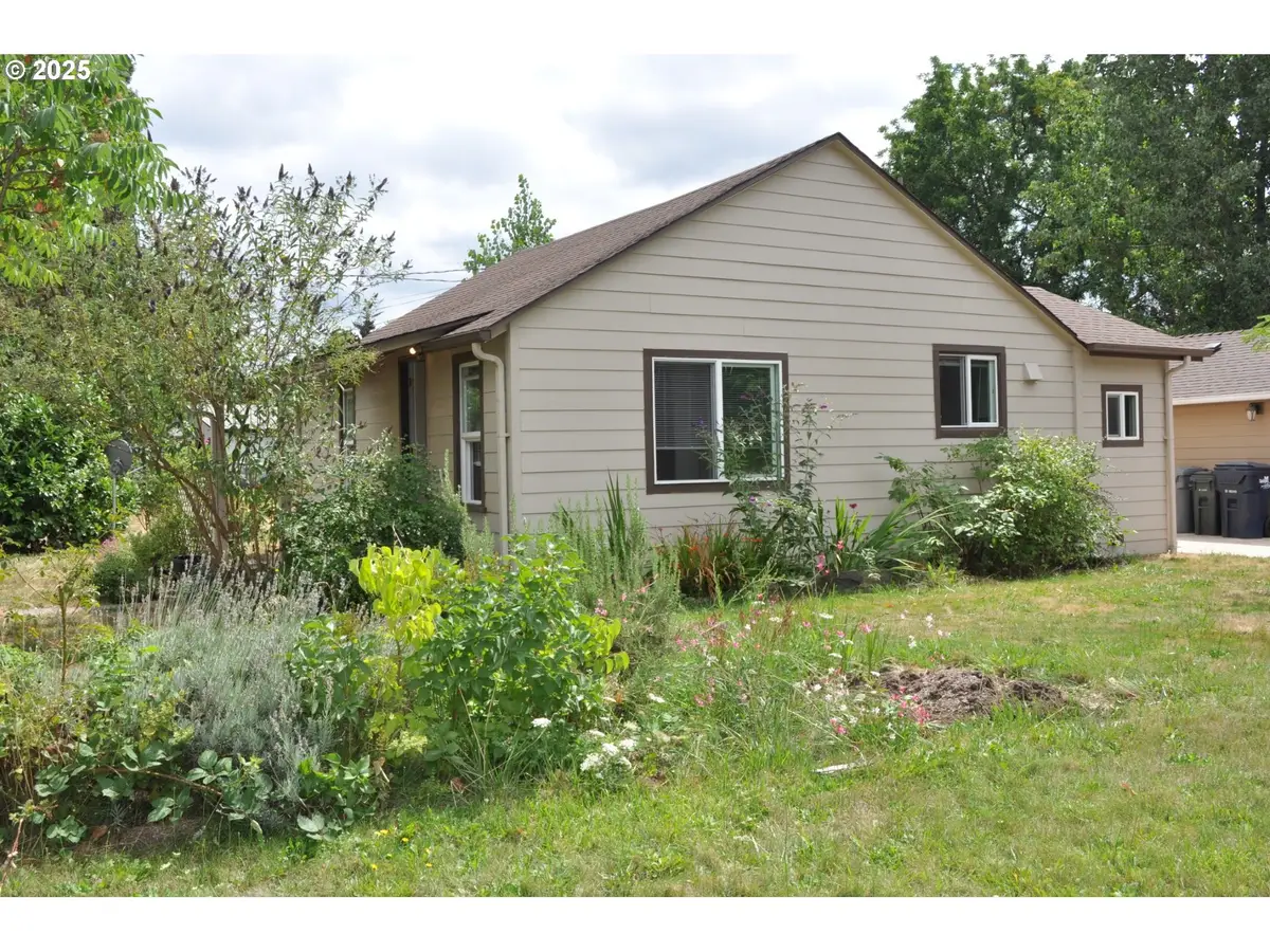 1890 W 12th Ave, Eugene, OR 97402 - Image #1