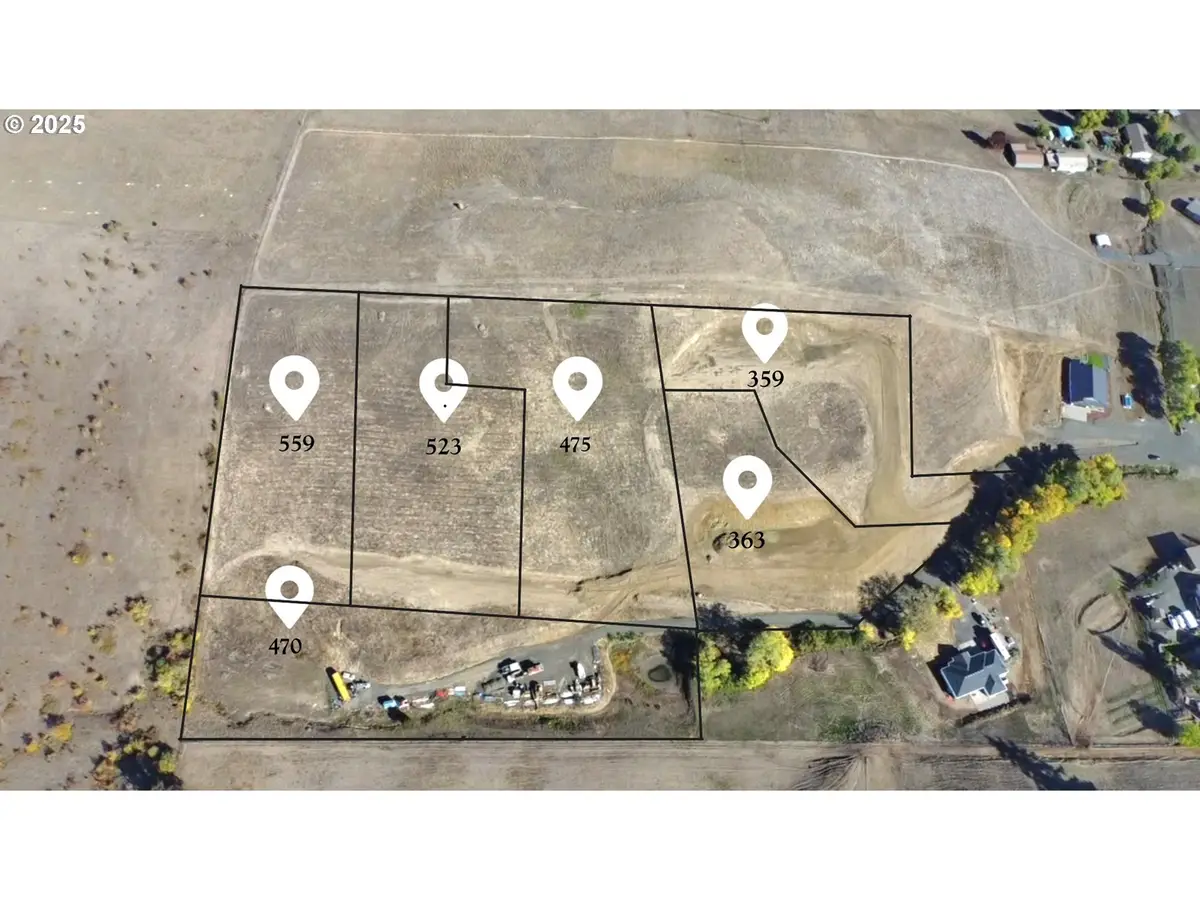 475 Ladybug Ln, Roseburg, OR 97470 - Image #1