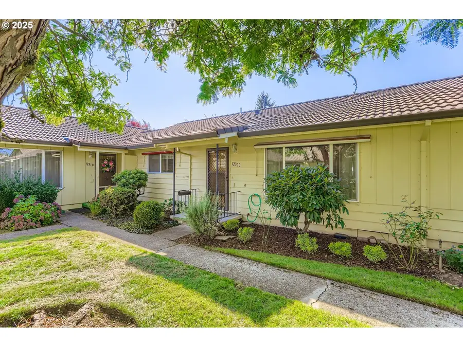 12300 SE Main St, Portland, OR 97233 - Image #2