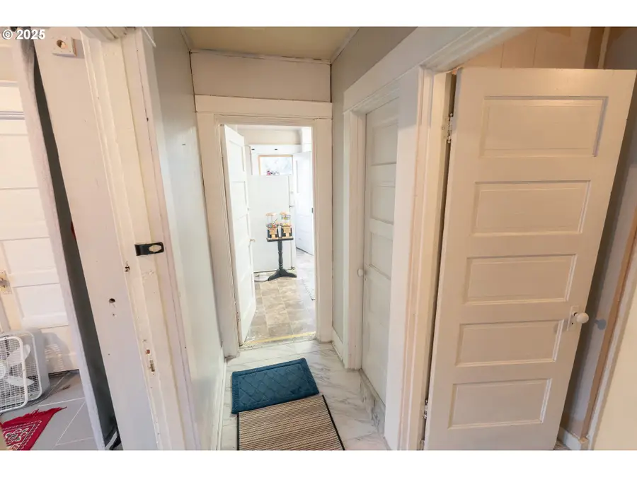 215 NE Going St, Portland, OR 97211 - #3