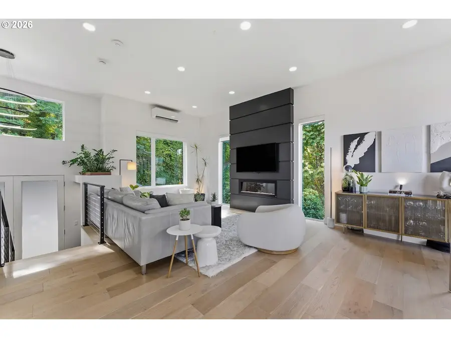 1295 SW Cardinell Dr, Portland, OR 97201 - #3