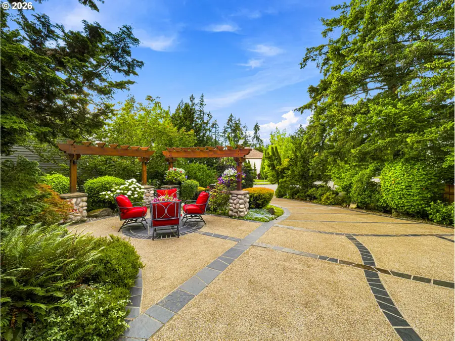 9630 SW Iowa Dr, Tualatin, OR 97062 - #3