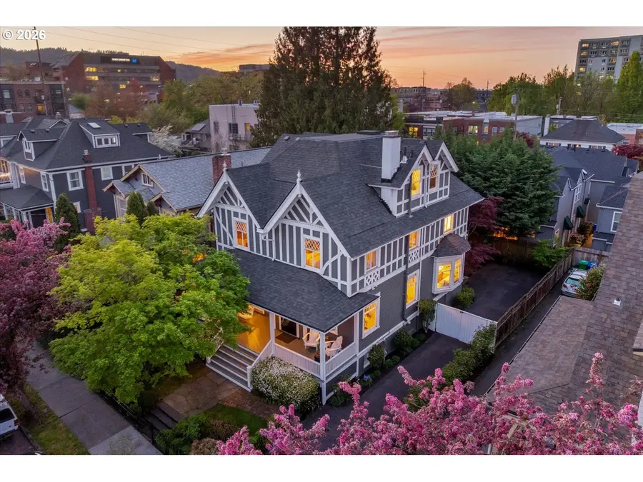 2035 NW Kearney St, Portland, OR 97209 - #2