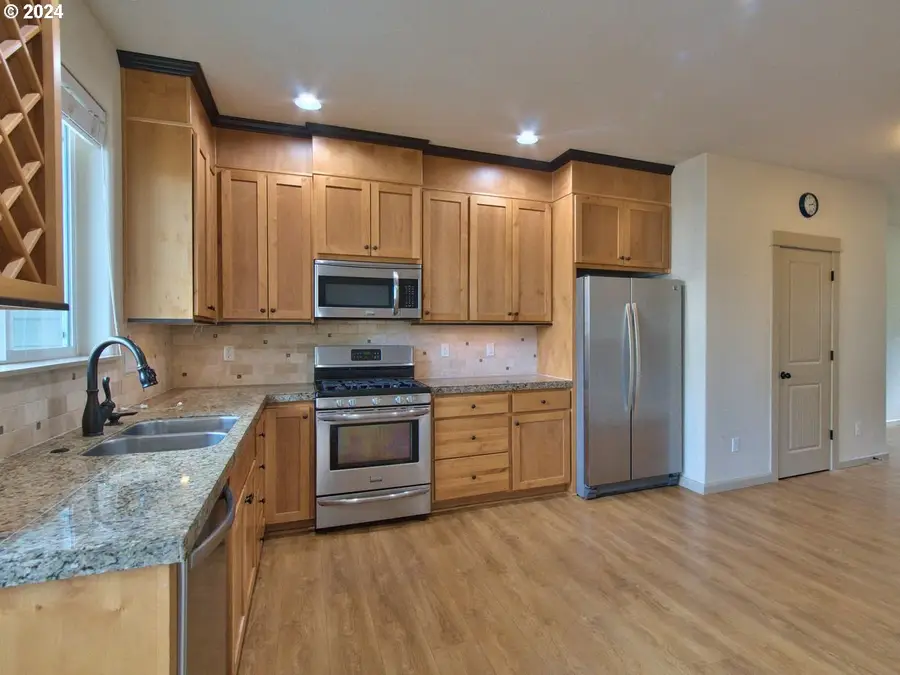 7728 NE Julie Ann Ln, Hillsboro, OR 97124 - Image #3