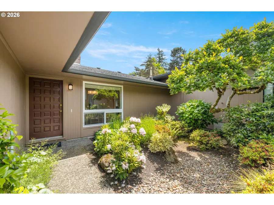 6 Condolea Dr, Lake Oswego, OR 97035 - #2