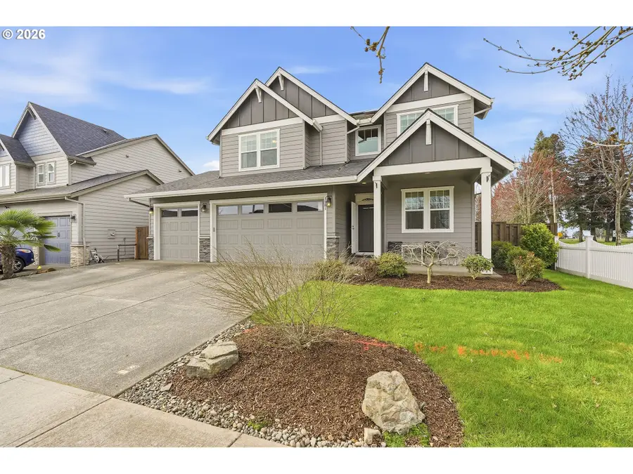 1301 Sunflower St, Woodburn, OR 97071 - #2