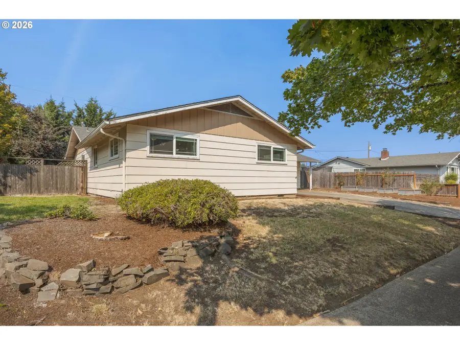 2545 Elysium Ave, Eugene, OR 97401 - #2