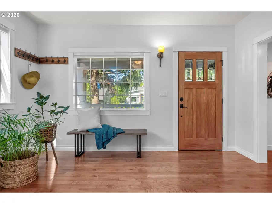7304 SW 28th Ave, Portland, OR 97219 - #3