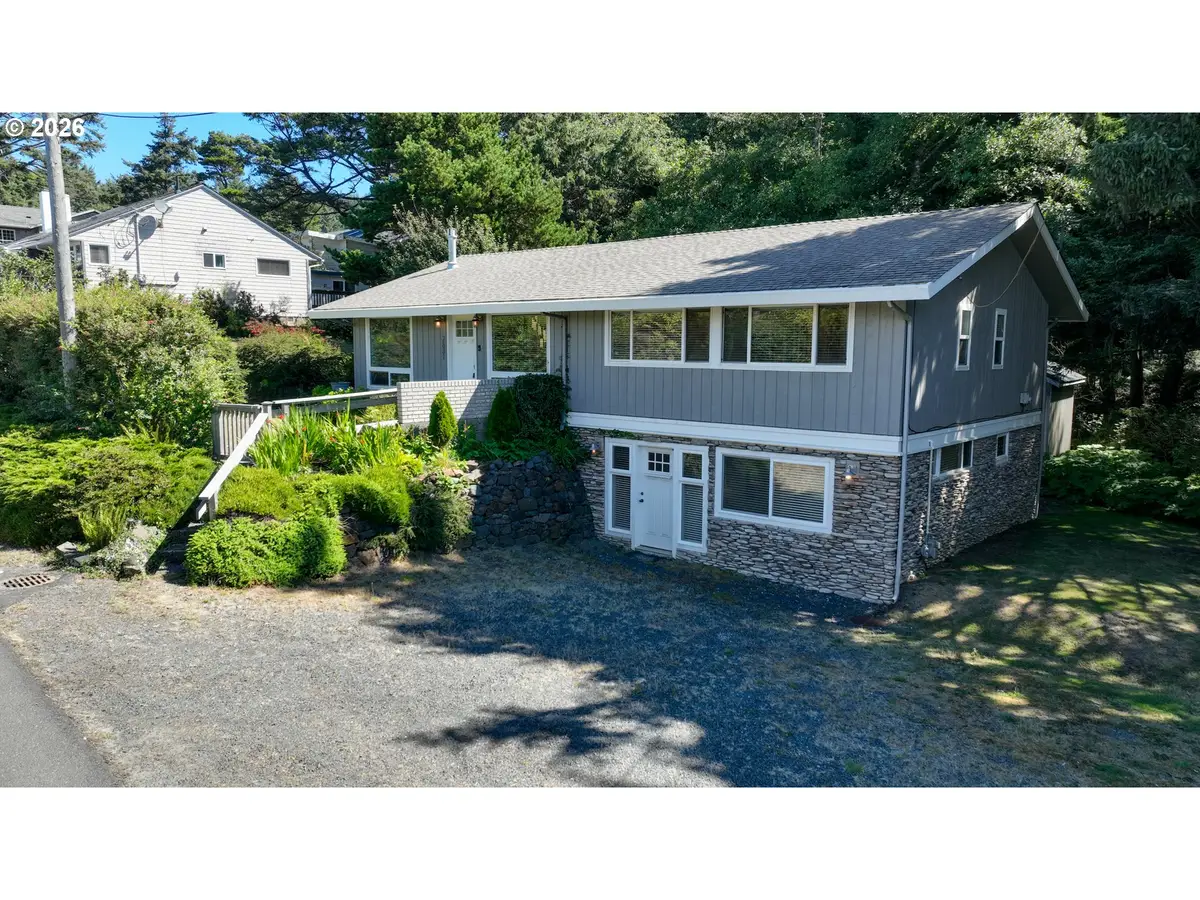 2631 S Hemlock St, Cannon Beach, OR 97110 - #1