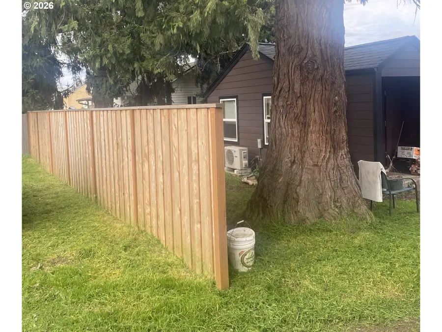 345 S 38th St, Springfield, OR 97478 - #2
