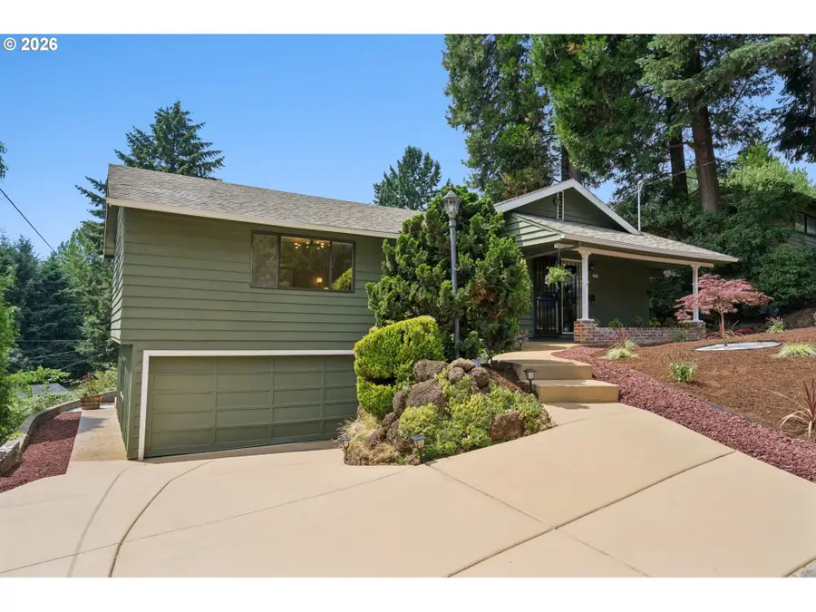 2833 NE 89th Ave, Portland, OR 97220 - #3
