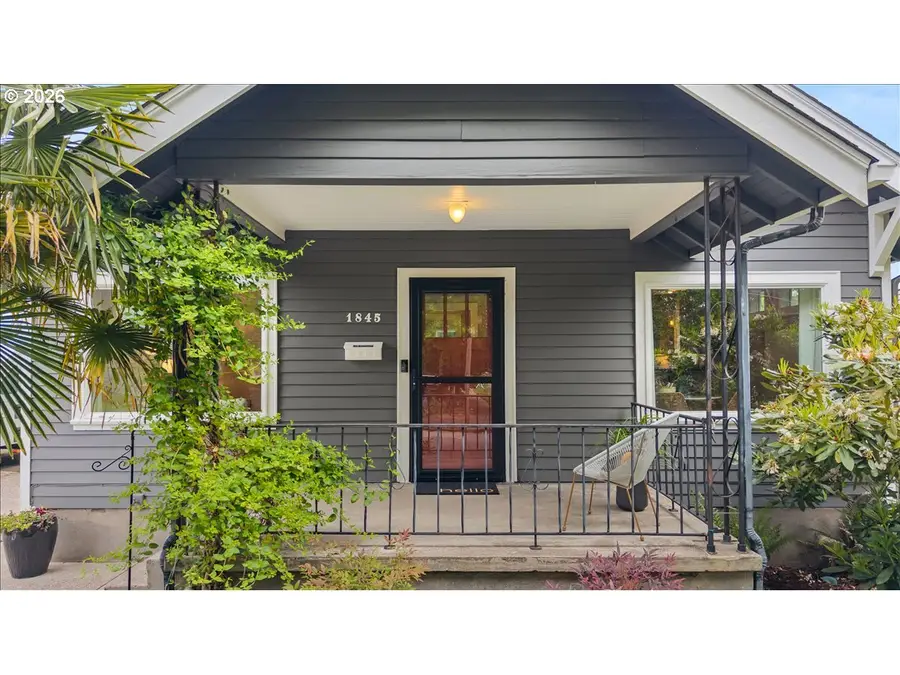 1845 SE Reedway St, Portland, OR 97202 - #2