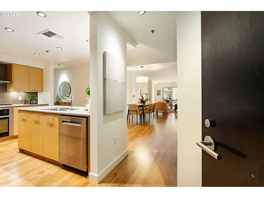 1310 NW Naito Pkwy #706A, Portland, OR 97209 - #3