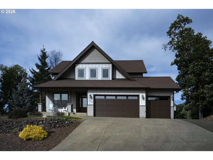 1252 Southridge Way, Roseburg, OR 97470 - #2