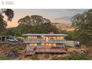 955 SE Oak St, White Salmon, WA 98672 - #2