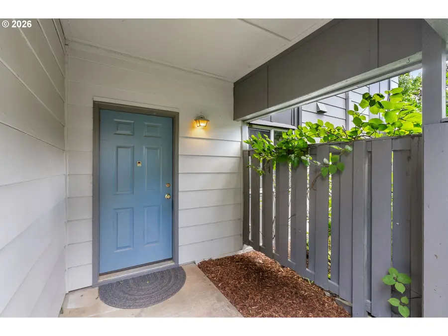 917 Pacific Ave #6, Hood River, OR 97031 - #2