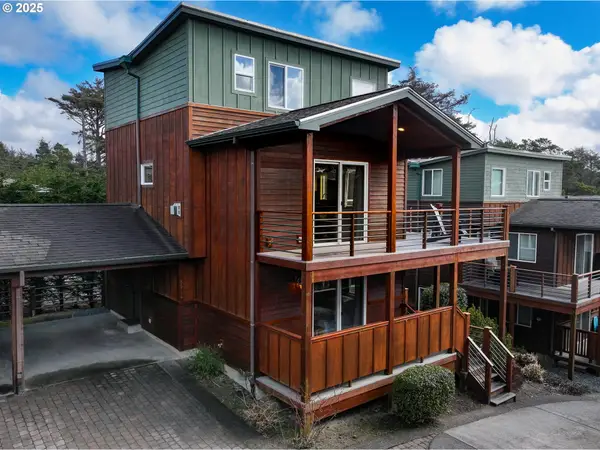 8934 Pelican Ln #6, Manzanita, OR 97130