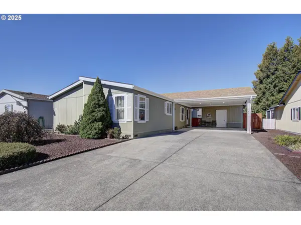 16500 SE 1st St #46, Vancouver, WA 98684