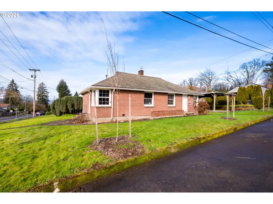 1000 W 39th St, Vancouver, WA 98660 - #2