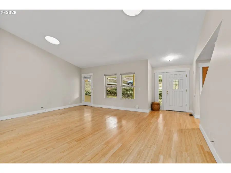 3283 Stoney Ridge Rd, Eugene, OR 97405 - #3