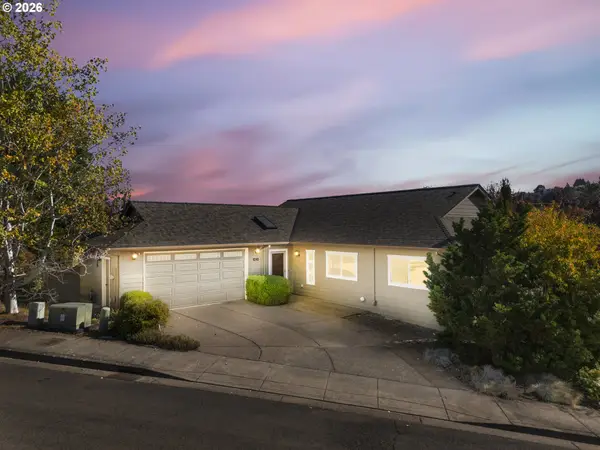 1210 Chatnicka St Nw, Salem, OR 97304