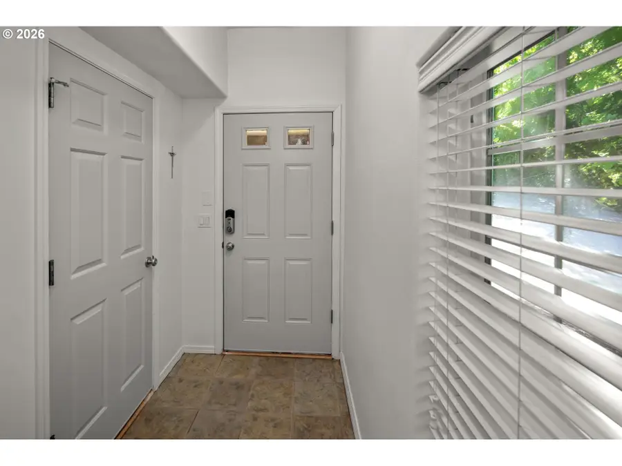 15495 Brianne Ct, Lake Oswego, OR 97035 - #3