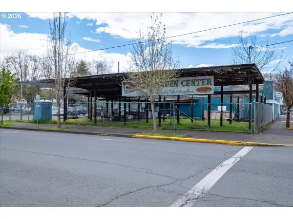 1211 Long St, SweetHome, OR 97386