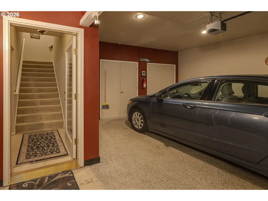 4467 Thunder Vista Ln, Lake Oswego, OR 97035 - #3