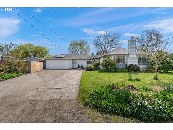 874 NE Birchwood Dr, Hillsboro, OR 97124