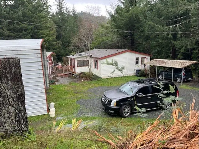 33382 Cedar Valley Rd, Gold Beach, OR 97444 - Image #3