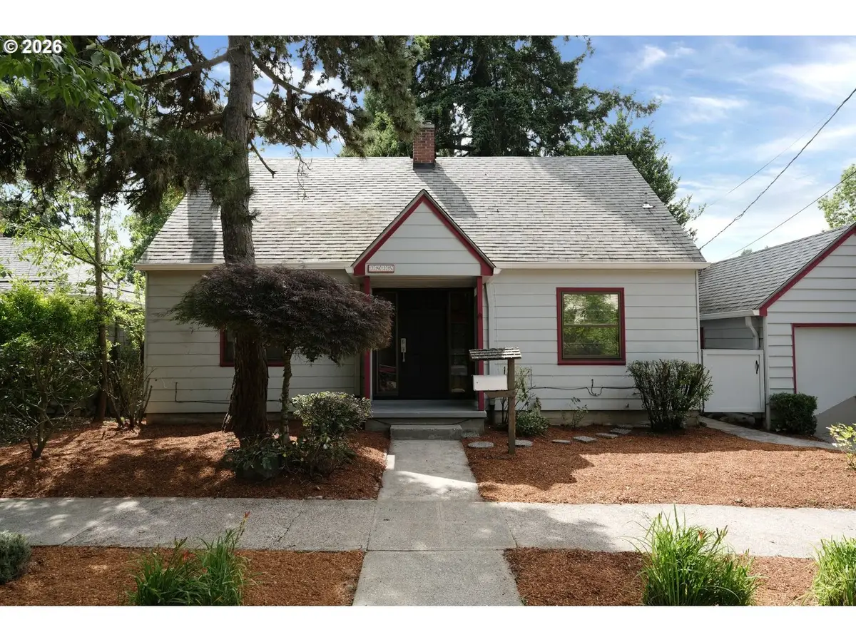 7925 SW 11th Ave, Portland, OR 97219 - #1