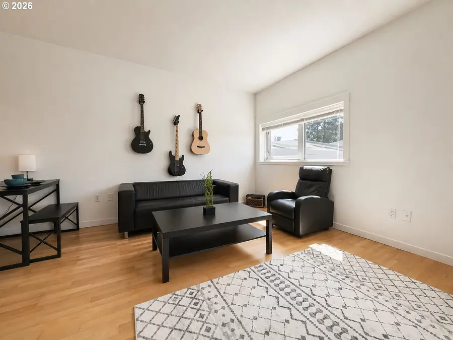 910 SE 42nd Ave #240, Portland, OR 97215 - #2