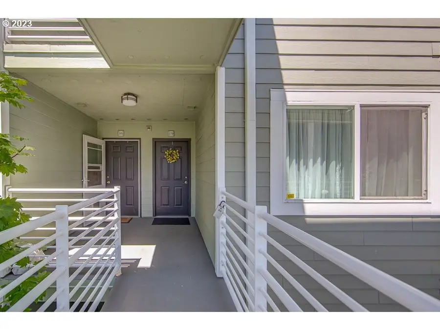 179 N Hayden Bay Dr, Portland, OR 97217 - #2