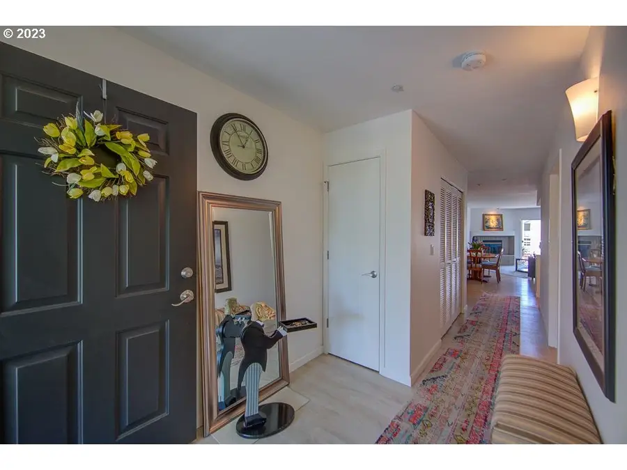 179 N Hayden Bay Dr, Portland, OR 97217 - #3