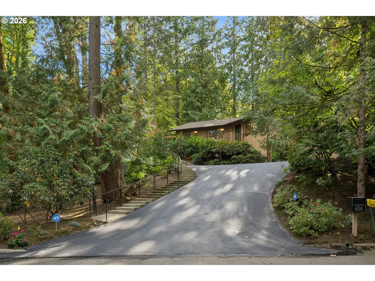 4910 SW Humphrey Park Rd, Portland, OR 97221 - #1