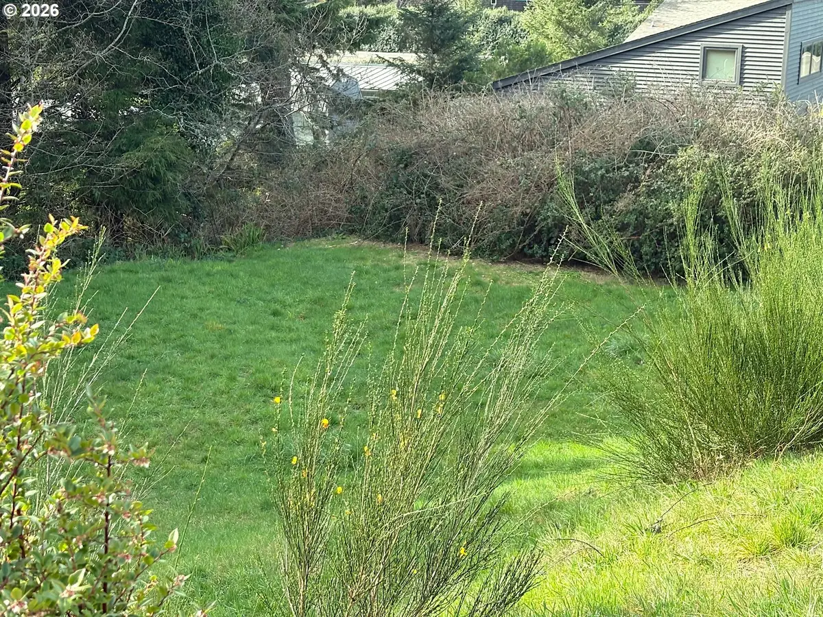 320 Hill Ct, Yachats, OR 97498 - #1