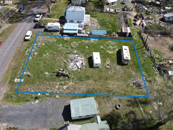 N Roanoke Ave #7000, Hines, OR 97738