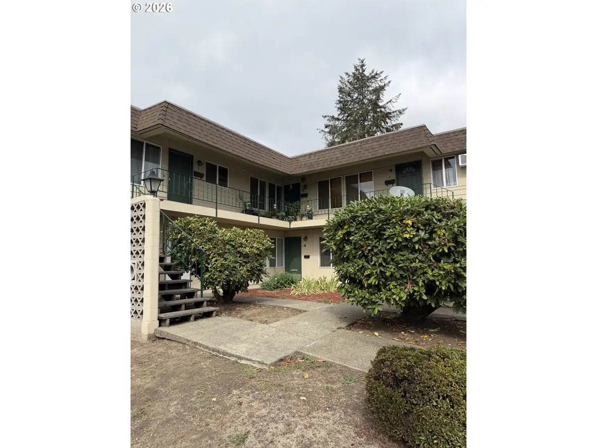 611 E Hancock St, Newberg, OR 97132 - #1
