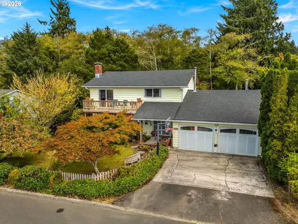 77 Hilltop Dr, Seaside, OR 97138