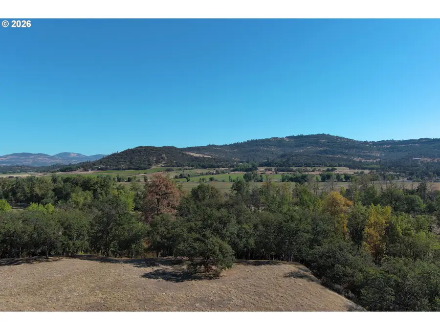 1631 E Antelope Rd, Eagle Point, OR 97524 - #3