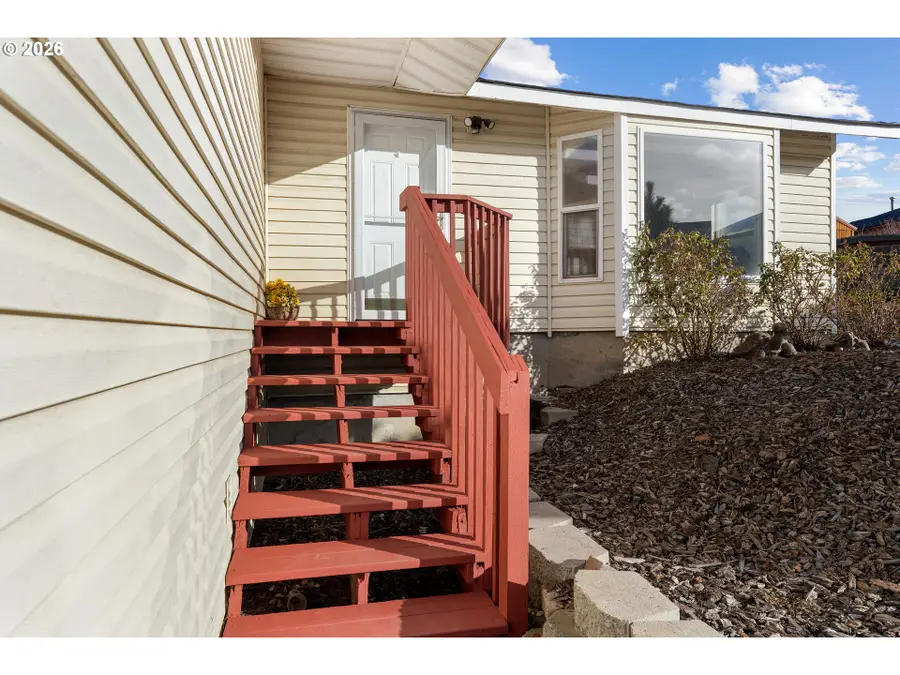 1314 SW 11th Ct, Pendleton, OR 97801 - #3