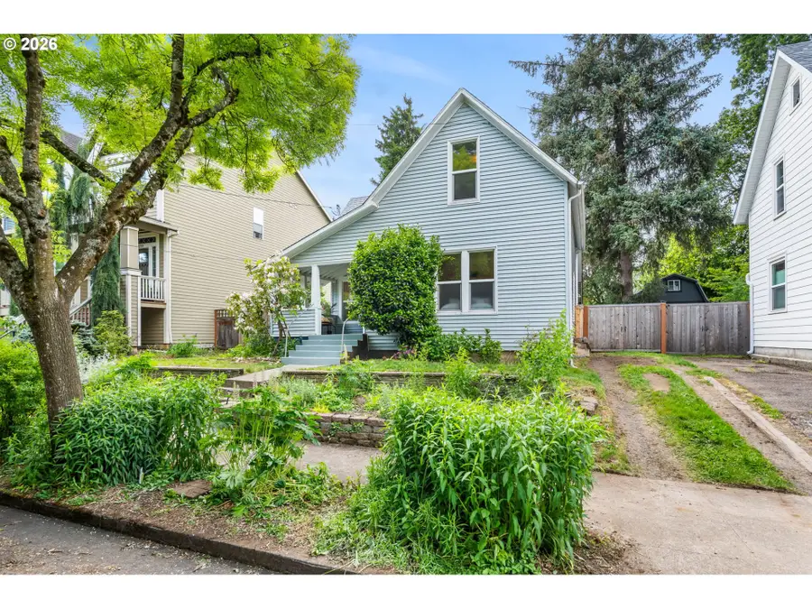 9039 N Richmond Ave, Portland, OR 97203 - #2