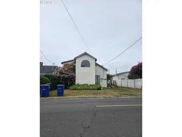 1433 NW 17th St, LincolnCity, OR 97367