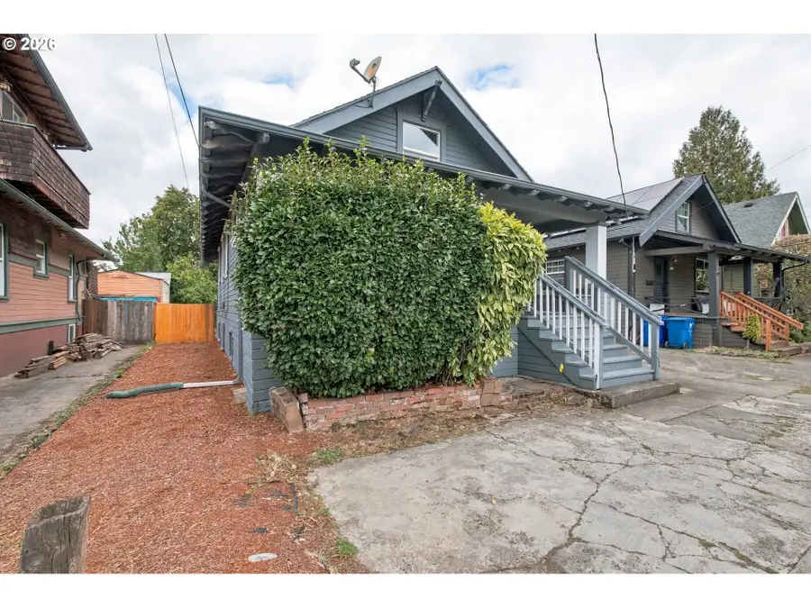 2145 SE Cesar E Chavez Blvd, Portland, OR 97214 - #3