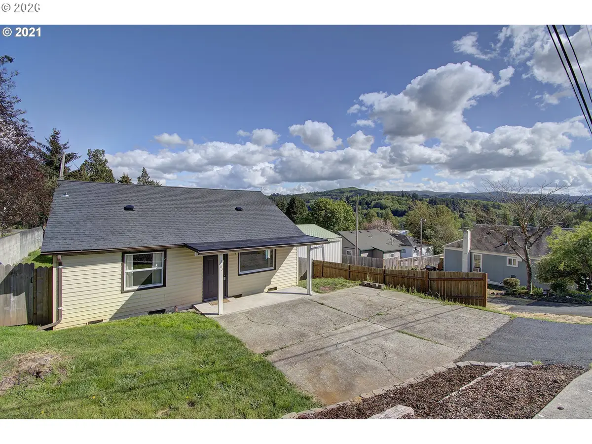 863 NE Poplar St, Clatskanie, OR 97016 - Image #1