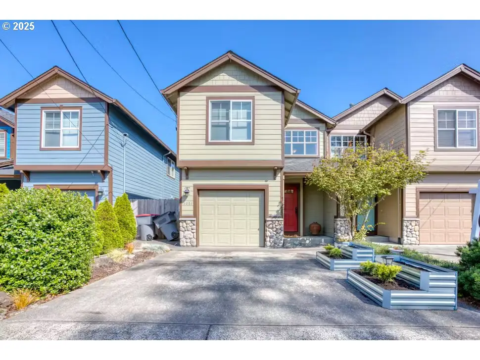 1061 S Columbia St, Seaside, OR 97138 - Image #1