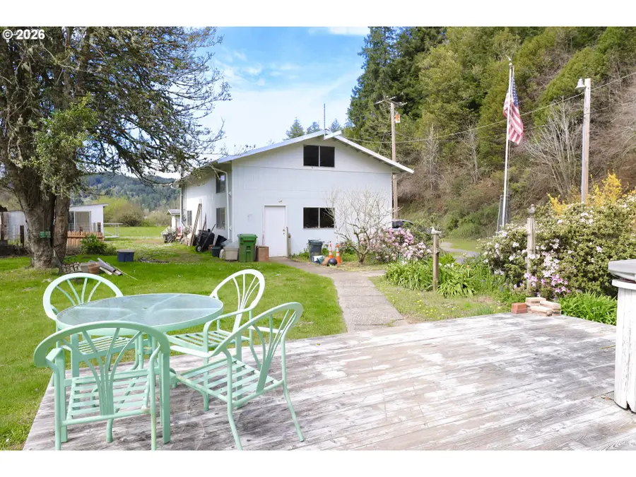 97832 S Coos River Ln, Eastside, OR 97420 - #2