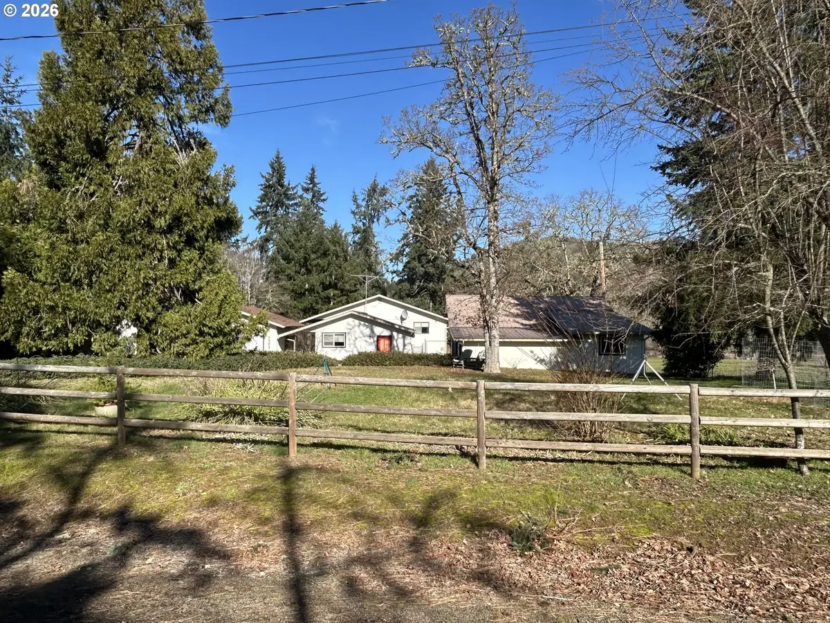 5383 Sunshine Rd, Roseburg, OR 97470 - #1