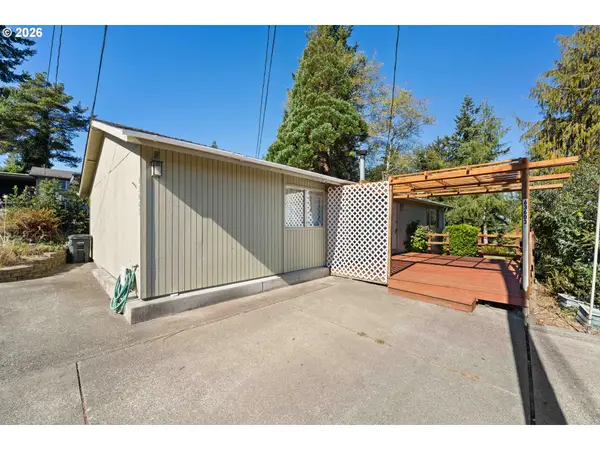 63603 4th Rd, CoosBay, OR 97420
